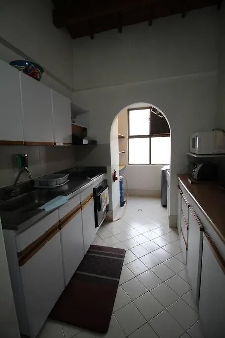 Апартаменты Apartamento Comodo En El Poblado Медельин